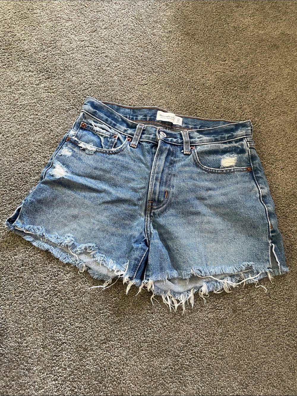 Abercrombie and Fitch 24-00 mid-Rise boyfriend Distressed Denim Shorts - Blue